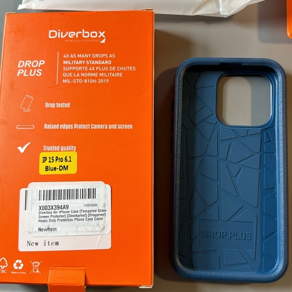 New in box! Diverbox for iPhone 15 case with glass screen protect - Picture 4 of 7